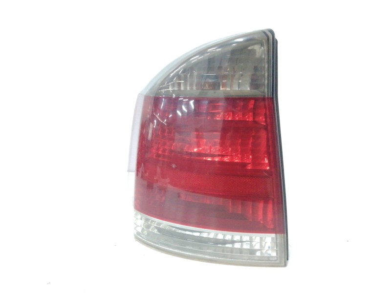 Recambio de piloto trasero izquierdo para opel vectra c berlina 1.9 cdti referencia OEM IAM 13157646  