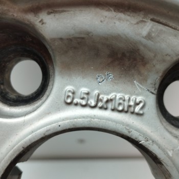 Recambio de llanta para seat altea (5p1) 2.0 tdi referencia OEM IAM 5P0601025B 6,5JX16H2 ET50 
