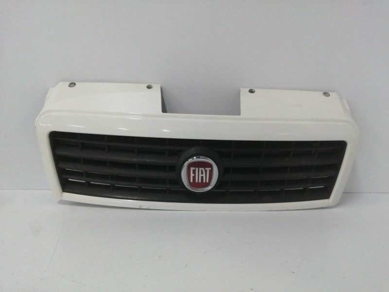 Recambio de rejilla delantera para fiat doblo (119) 1.3 16v jtd cat referencia OEM IAM 735395576 SOPORTE DAÑADOS 