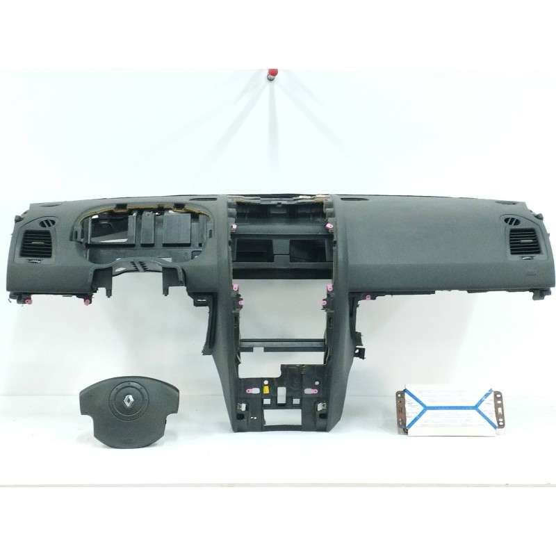 Recambio de salpicadero para renault megane ii coupe/cabrio 1.6 16v referencia OEM IAM 8200173737 8200292043 8200301513