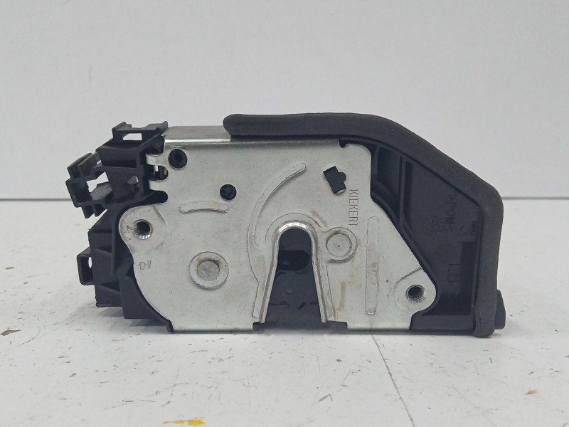 Recambio de cerradura puerta delantera izquierda para bmw serie 3 berlina (e90) 2.0 16v diesel referencia OEM IAM 7202143  