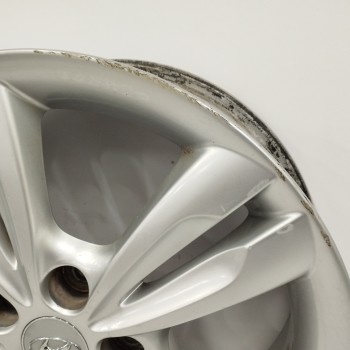 Recambio de llanta para hyundai ix35 2.0 crdi cat referencia OEM IAM 529102S200 6,5JX17 ET48 5H 5X115
