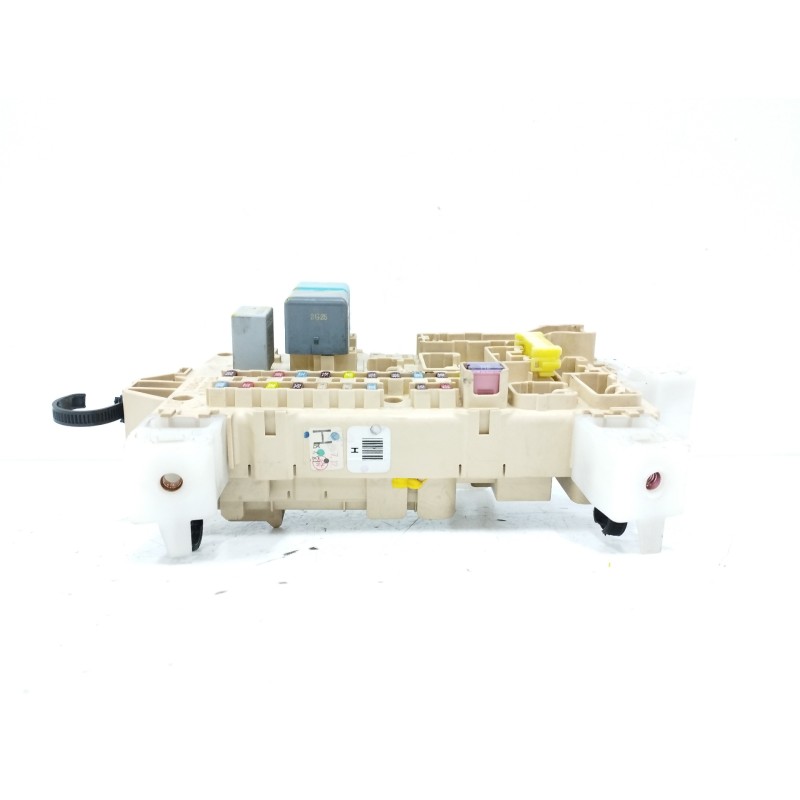 CAJA RELES / FUSIBLES