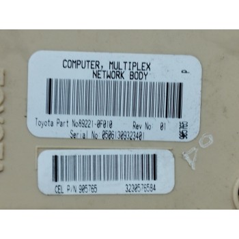 Recambio de caja reles / fusibles para toyota corolla verso (r1) 2.0 turbodiesel cat referencia OEM IAM 892210F010  