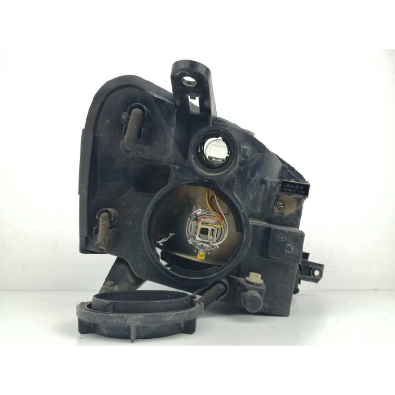 FARO IZQUIERDO SIN PORTALAMPARAS