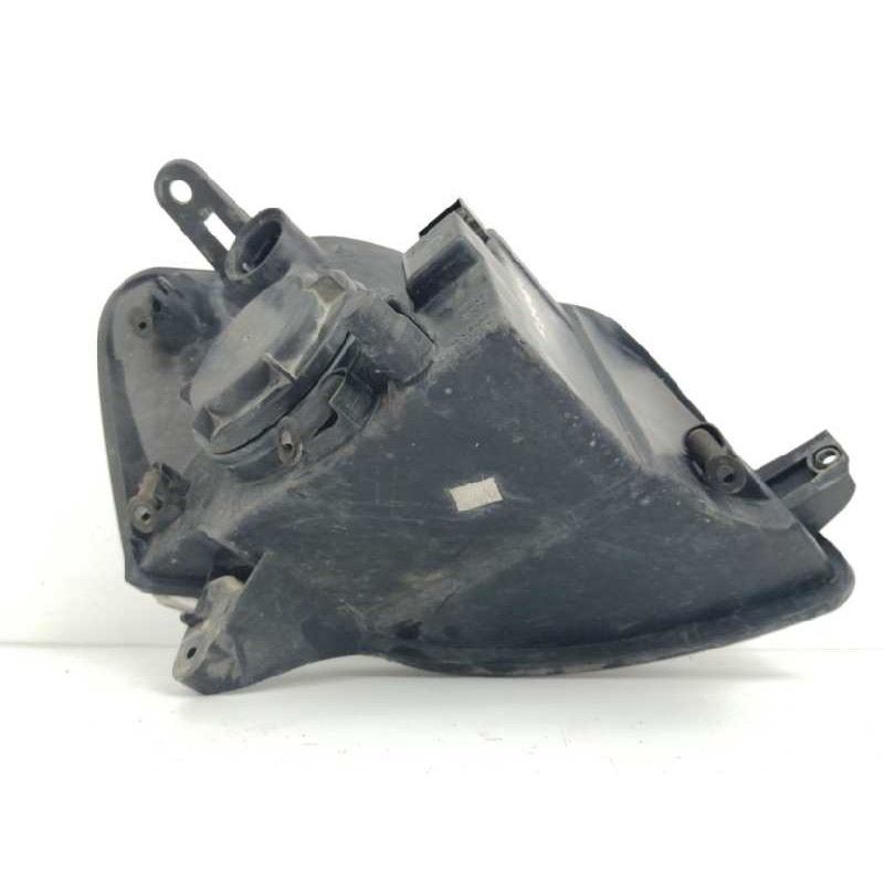 FARO IZQUIERDO SIN PORTALAMPARAS