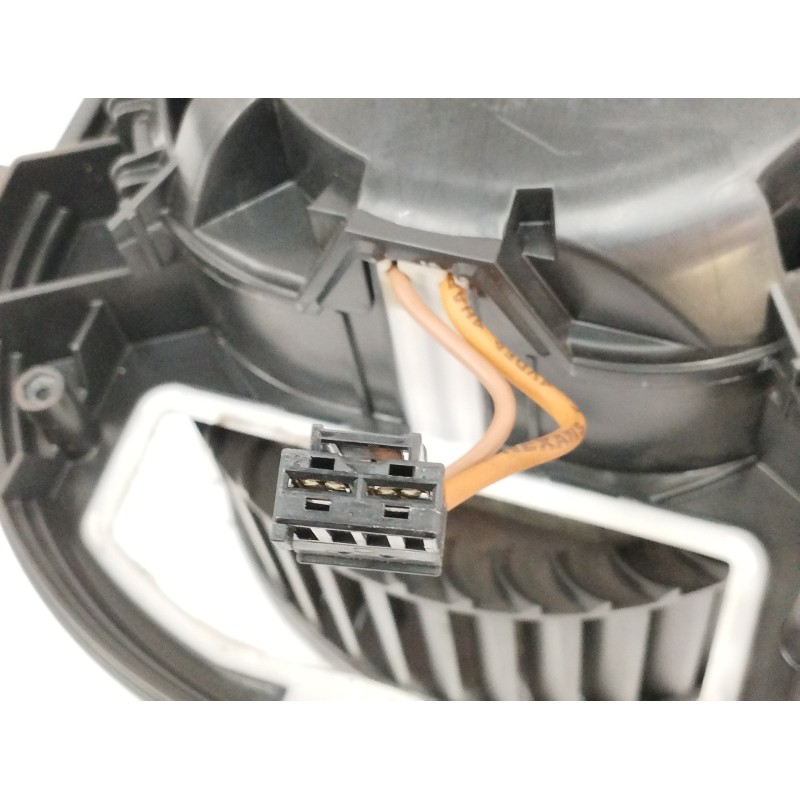 MOTOR CALEFACCION SOPORTE DAÑADO