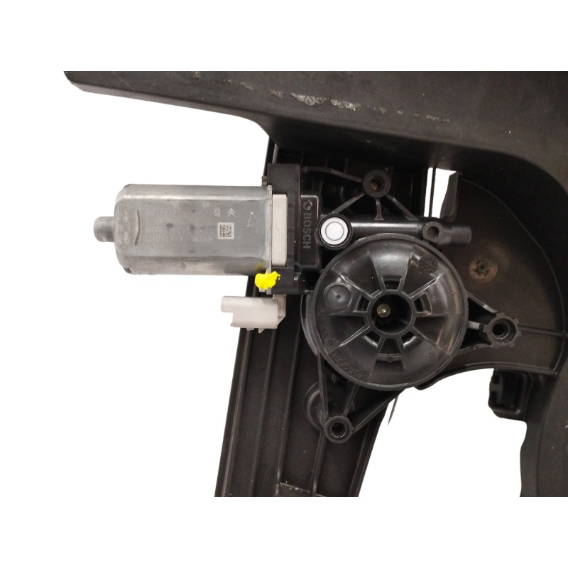 ELEVALUNAS DELANTERO IZQUIERDO 9817217780