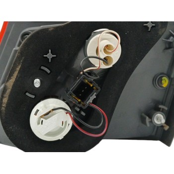 Recambio de piloto trasero izquierdo interior para renault latitude 2.0 dci diesel fap referencia OEM IAM 265550031R  