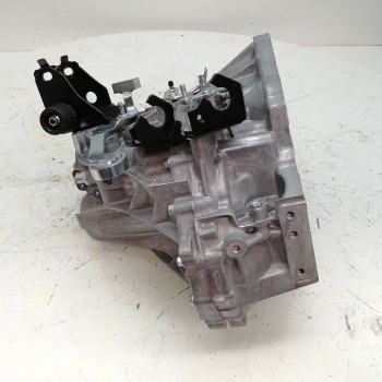 Recambio de caja cambios para toyota yaris 1.5 16v cat referencia OEM IAM 303000D510  