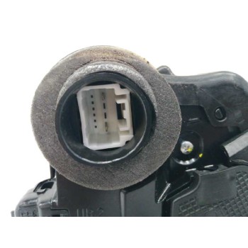 Recambio de cerradura puerta trasera derecha para toyota auris 1.4 turbodiesel cat referencia OEM IAM   