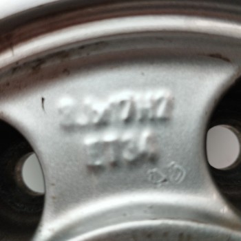 Recambio de llanta para audi a8 (4e2) 3.0 v6 24v tdi referencia OEM IAM 4E0601025J 8JX17H2ET34 