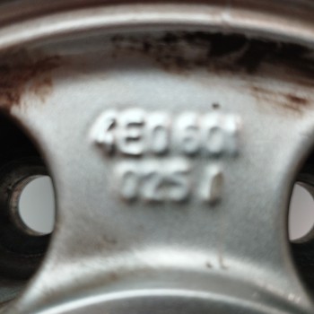 Recambio de llanta para audi a8 (4e2) 3.0 v6 24v tdi referencia OEM IAM 4E0601025J 8JX17H2ET34 