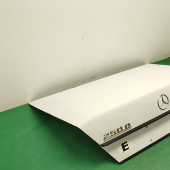 Recambio de tapa maletero para mercedes-benz clase e (w124) berlina 2.5 diesel referencia OEM IAM A1247502275  