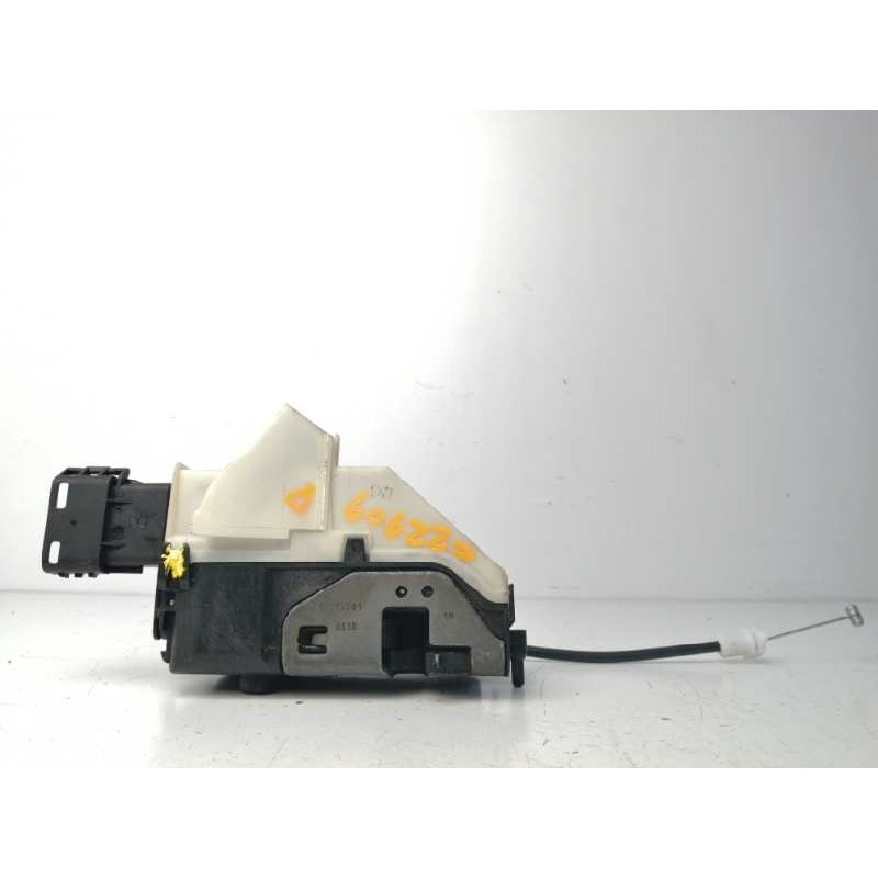 Recambio de cerradura puerta delantera derecha para peugeot partner kombi 1.6 blue-hdi fap referencia OEM IAM 828405  