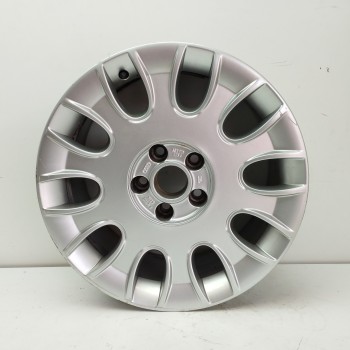 Recambio de llanta para audi a8 (4e2) 3.0 v6 24v tdi referencia OEM IAM 4E0601025J 8JX17H2ET34 