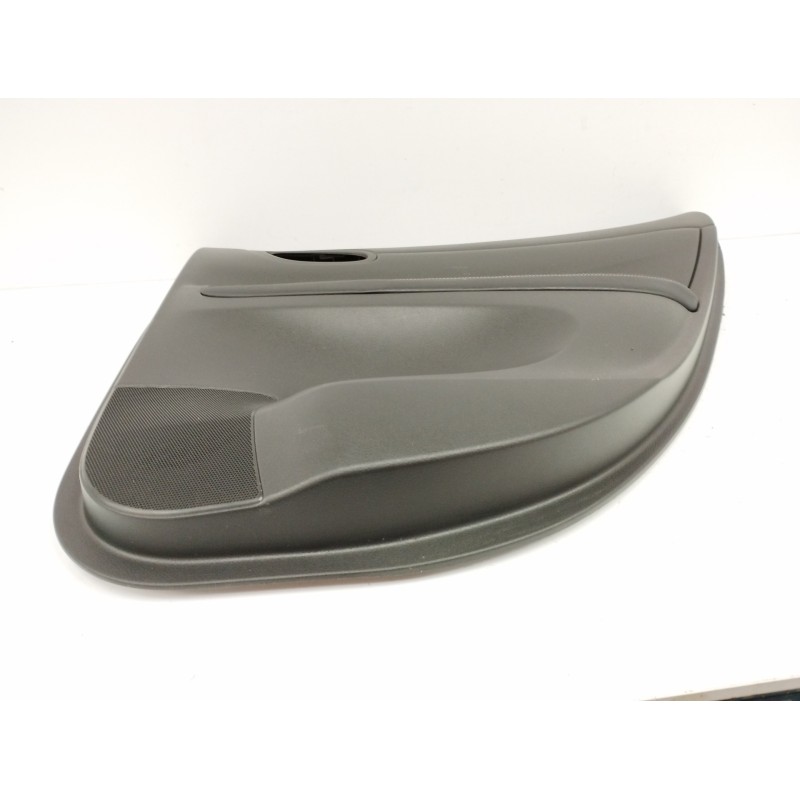 GUARNECIDO PUERTA TRASERA DERECHA NEGRO