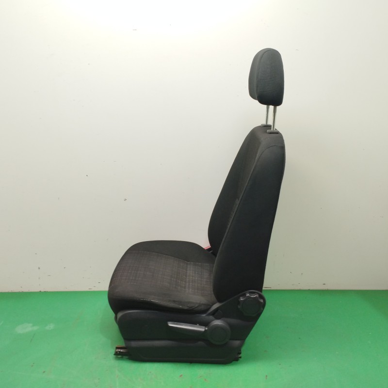 ASIENTO DELANTERO IZQUIERDO OBSERVAR FOTOS NECESITA REPARACION