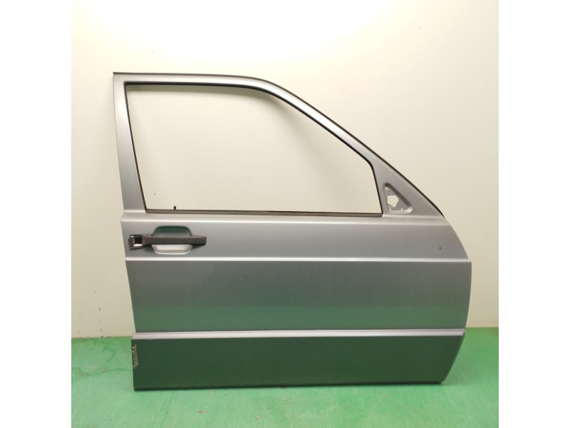 Recambio de puerta delantera derecha para mercedes-benz clase c (w201) berlina d 190 (201.122) referencia OEM IAM A2017202605  