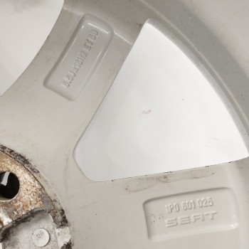 Recambio de llanta para seat toledo (5p2) 2.0 tdi referencia OEM IAM 1P0601025 6,5JX16H2 ET50 5H 5X112