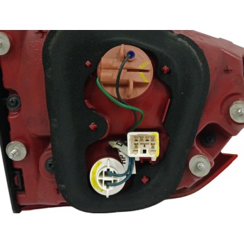 Recambio de piloto trasero derecho interior para kia carens ( ) 1.7 crdi cat referencia OEM IAM 92404A4  