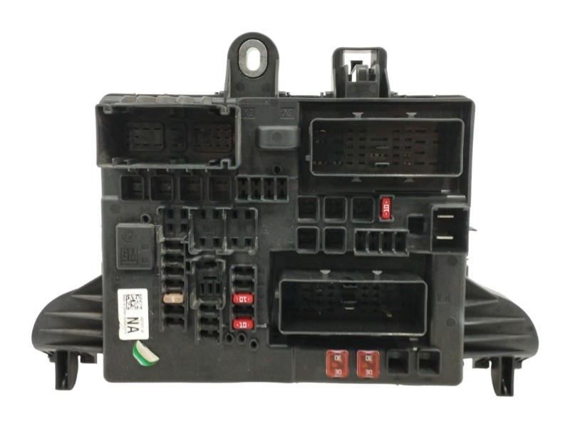 Recambio de caja reles / fusibles para opel insignia berlina 2.0 16v cdti referencia OEM IAM 1327731705  