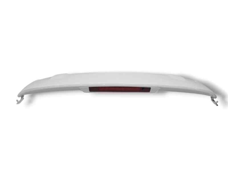 Recambio de aleron trasero para renault clio iv 0.9 referencia OEM IAM 960306579R  