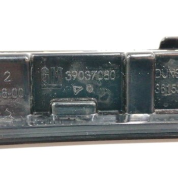 Recambio de luz central de freno para opel crossland x referencia OEM IAM 39037080  