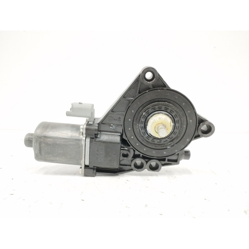 Recambio de motor elevalunas delantero derecho para hyundai i30 1.4 cat referencia OEM IAM 824602R000 0130822543 