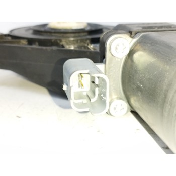 Recambio de motor elevalunas delantero derecho para hyundai i30 1.4 cat referencia OEM IAM 824602R000 0130822543 