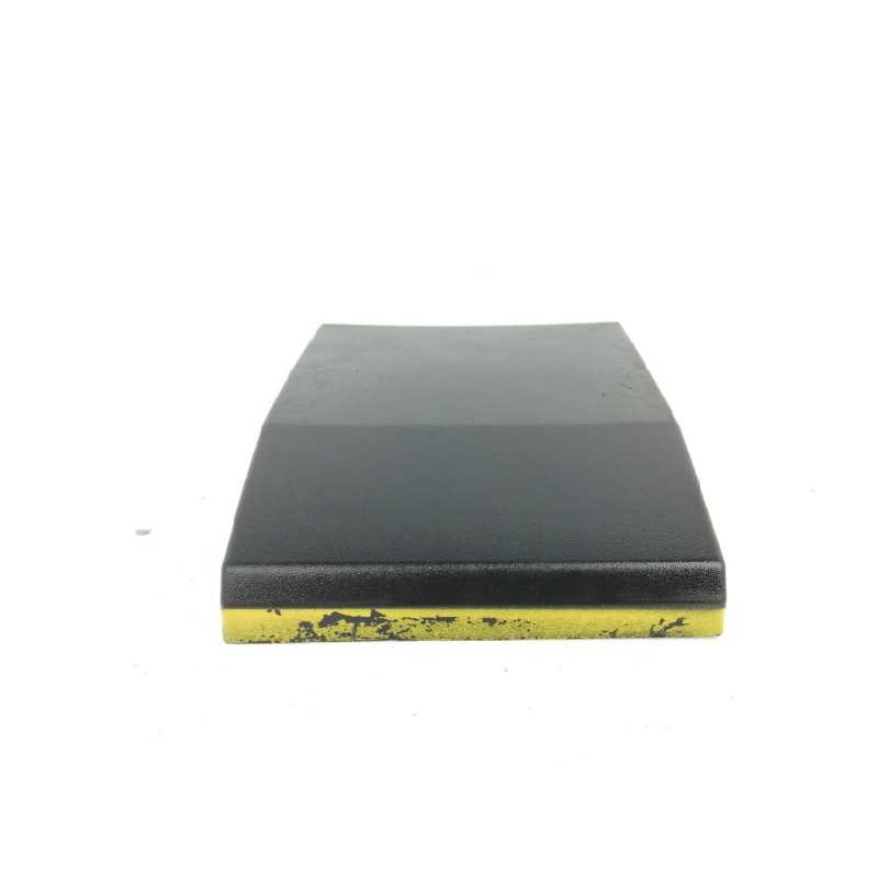 MOLDURAS DELANTERAS LATERAL IZQUIERDA