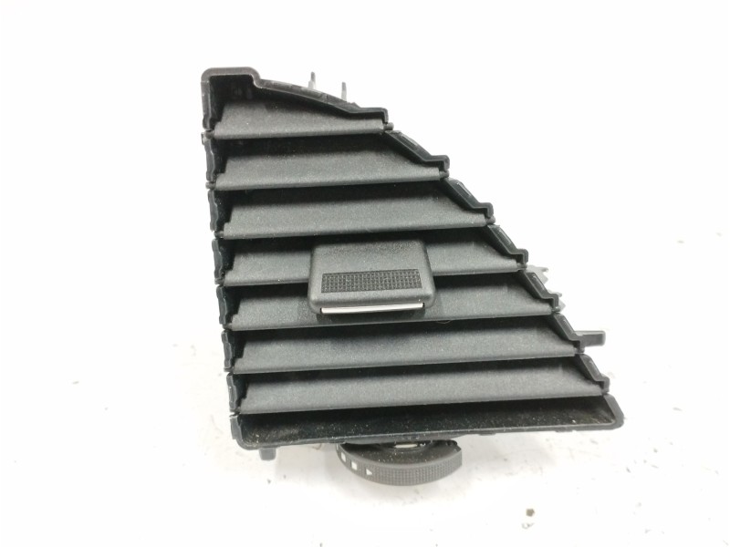 Recambio de rejilla aireadora para seat leon st (5f8) 2.0 tdi referencia OEM IAM CENTRAL DERECHA Recambio de rejilla aireadora para seat leon st (5f8) 2.0 tdi referencia OEM IAM CENTRAL DERECHA