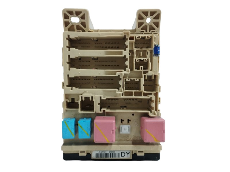 Recambio de caja reles / fusibles para lexus rx 3.3 v6 24v cat referencia OEM IAM Recambio de caja reles / fusibles para lexus rx 3.3 v6 24v cat referencia OEM IAM