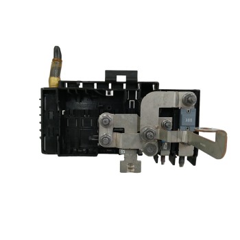 CAJA RELES / FUSIBLES A2465402050 