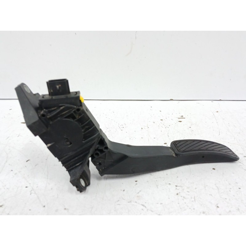 PEDAL ACELERADOR