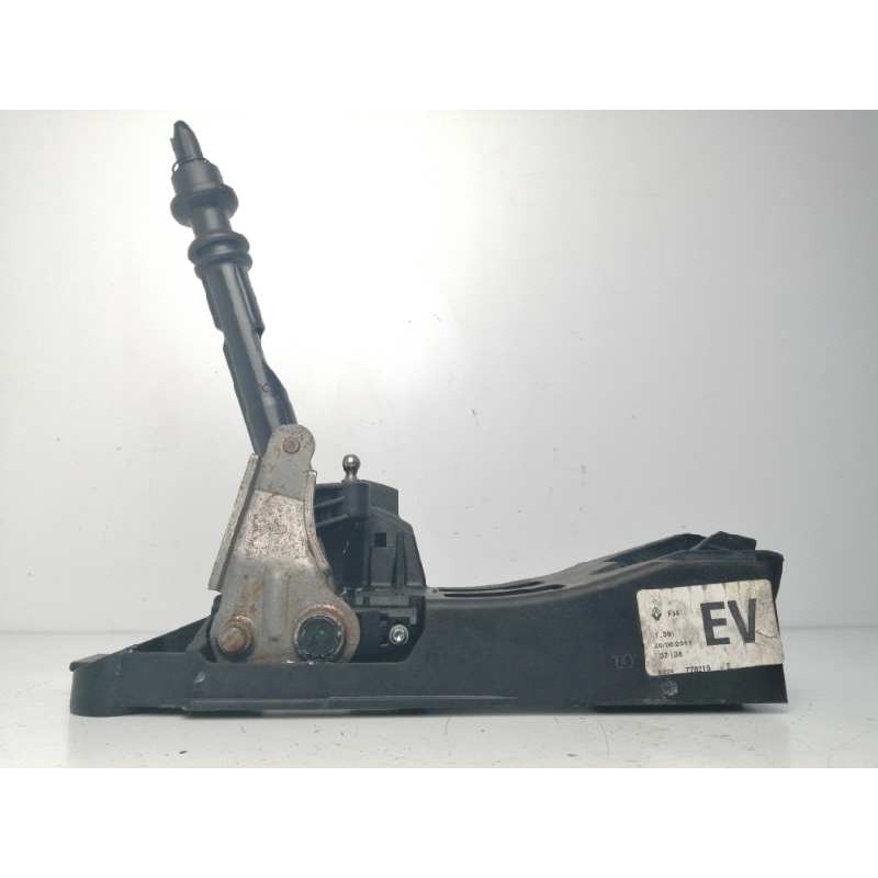 Recambio de palanca cambio para renault megane iii coupe dynamique referencia OEM IAM 8200778215E  