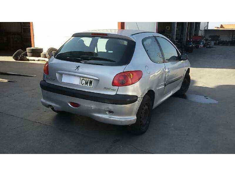 PEUGEOT 206 BERLINA