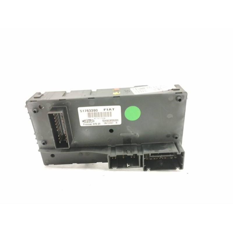 CAJA RELES / FUSIBLES 503440200506 51763390