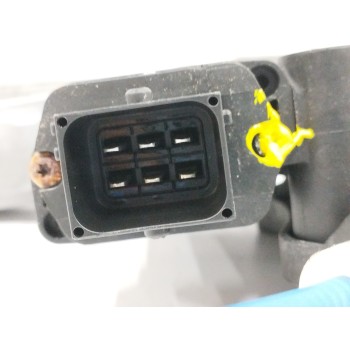 Recambio de elevalunas delantero derecho para opel corsa d 1.2 16v lpg referencia OEM IAM FUNDA 13298154 