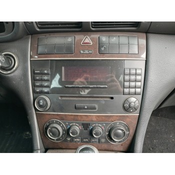 Recambio de carroceria corte para mercedes-benz clase c (w203) berlina 1.8 cat referencia OEM IAM   