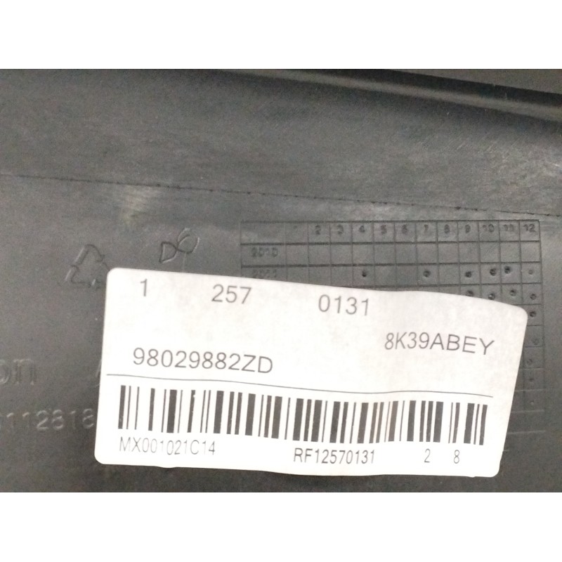 GUARNECIDO PUERTA DELANTERA DERECHA NEGRO