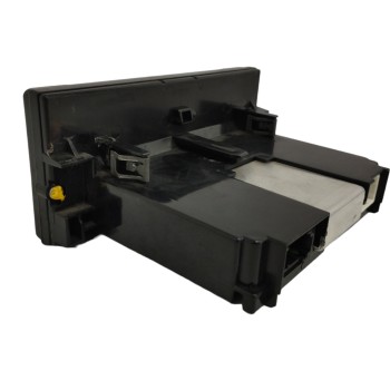 Recambio de pantalla multifuncion para volvo c30 1.6 diesel cat referencia OEM IAM 30797719  