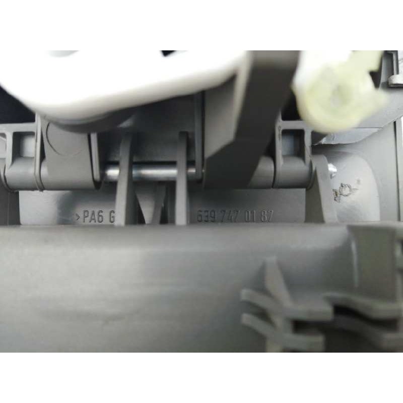 MANETA INTERIOR TRASERA DERECHA DE CARGA 6397470187