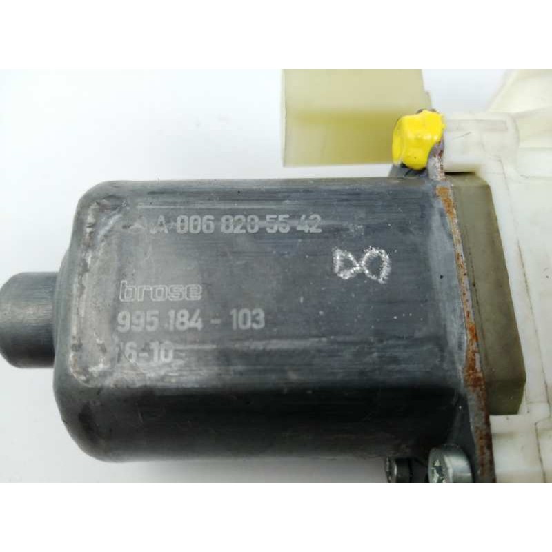 MOTOR ELEVALUNAS DELANTERO DERECHO