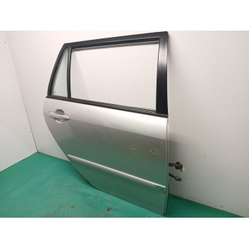 Recambio de puerta trasera derecha para toyota corolla station wagon (_e12_) 2.0 d-4d (cde120_) referencia OEM IAM 6700302220  