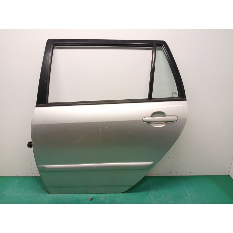 Recambio de puerta trasera izquierda para toyota corolla station wagon (_e12_) 2.0 d-4d (cde120_) referencia OEM IAM   