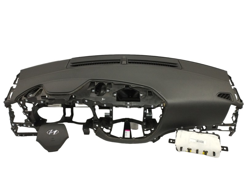 Recambio de salpicadero para hyundai tucson 1.6 cat referencia OEM IAM 84711D7000 56900D7000 84530D3000