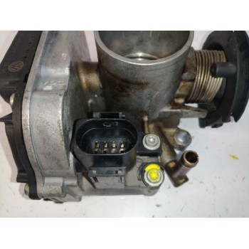 Recambio de caja mariposa para volkswagen polo berlina (6n1) 1.4 referencia OEM IAM 030133064D  