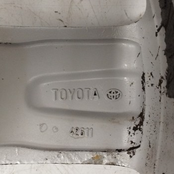 Recambio de llanta para toyota corolla verso (r1) 2.2 d-cat referencia OEM IAM 426110F080 7JJX17CH ET45 5H 5X115