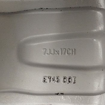 Recambio de llanta para toyota corolla verso (r1) 2.2 d-cat referencia OEM IAM 426110F080 7JJX17CH ET45 5H 5X115